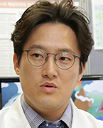 Photo of Sung Shin